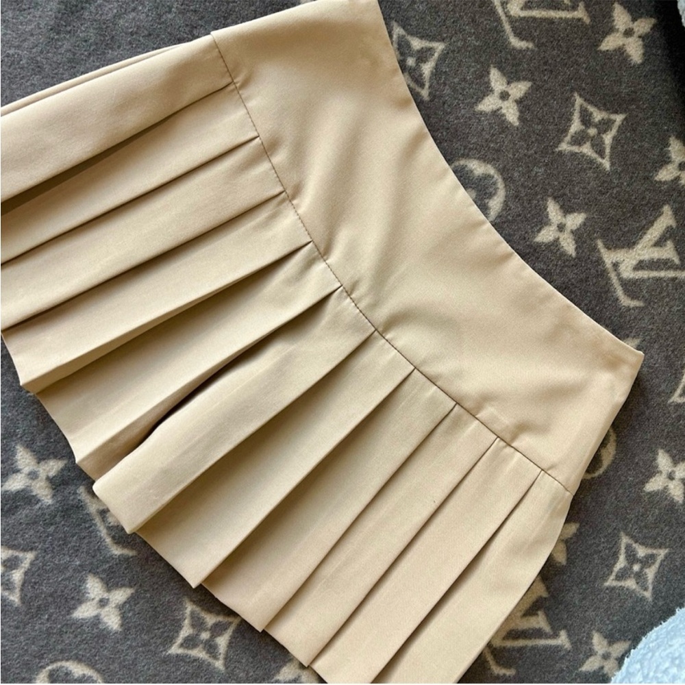 Zara Cream Pleated Mini Skirt Casual